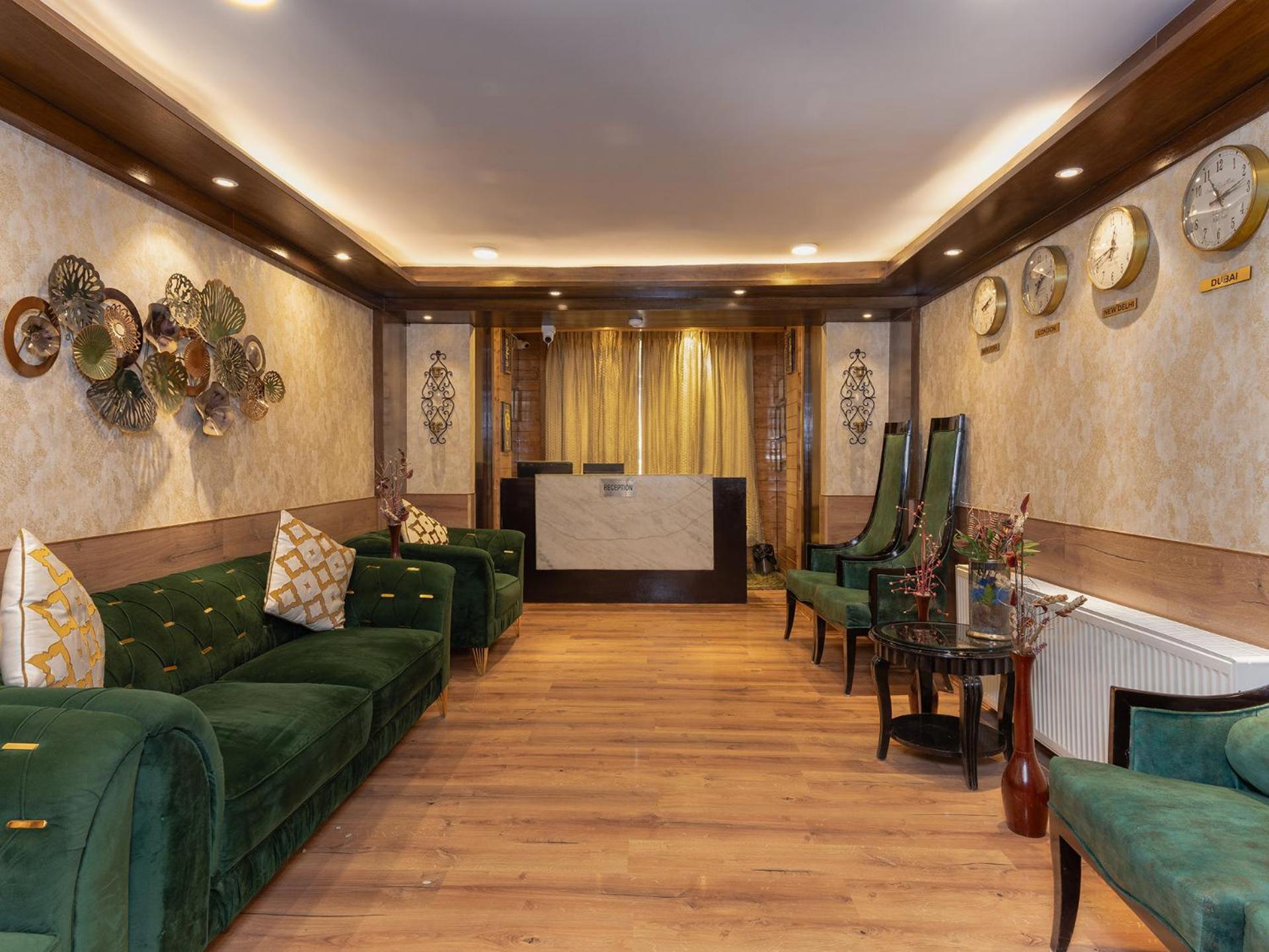 Hotel Pine Spring Gulmarg Eksteriør bilde