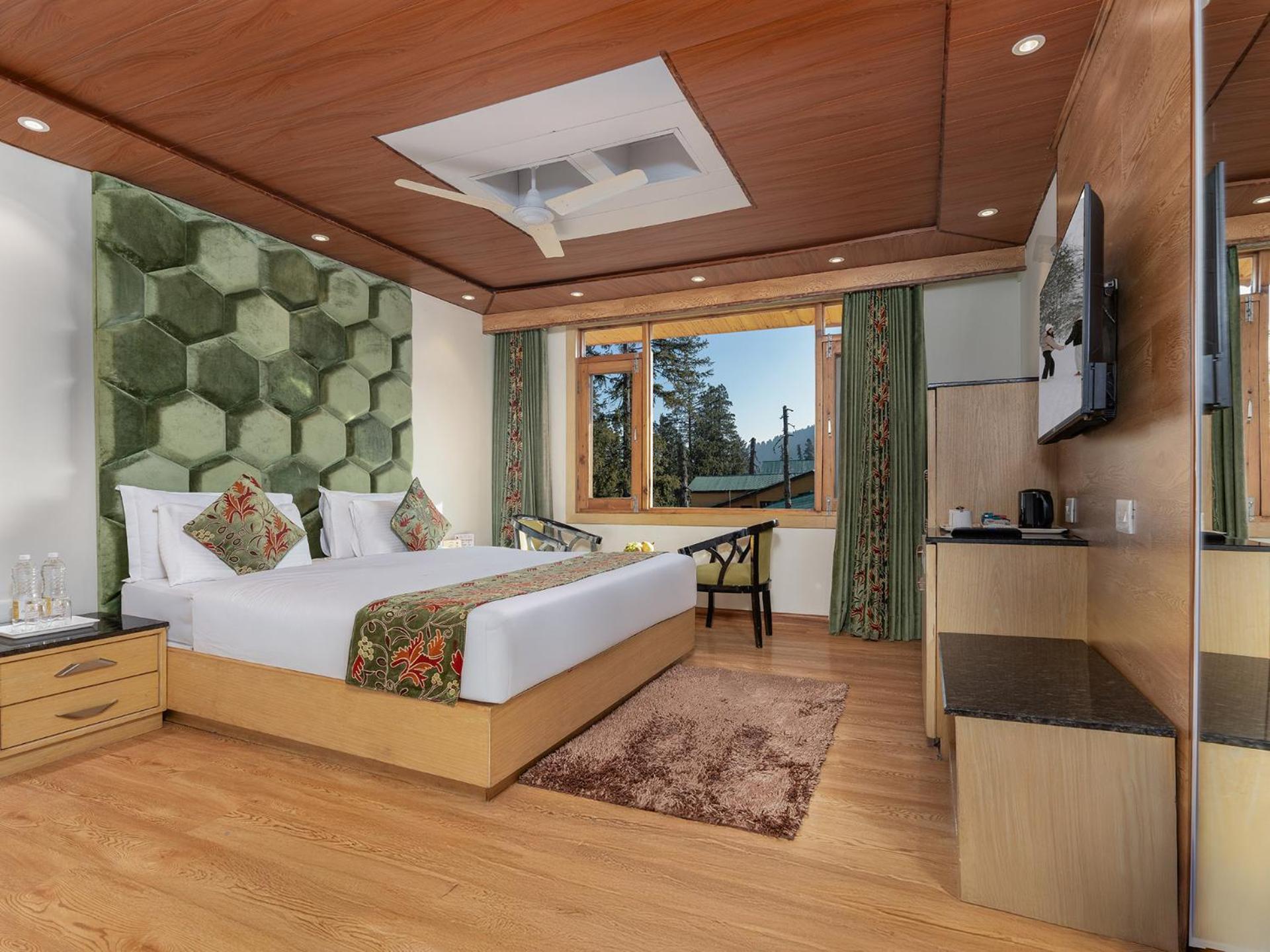 Hotel Pine Spring Gulmarg Eksteriør bilde