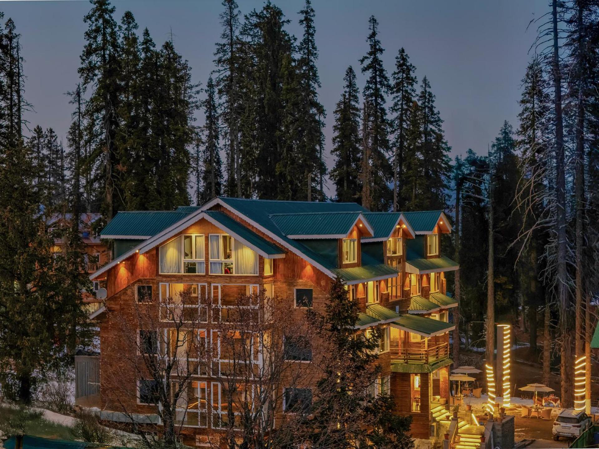 Hotel Pine Spring Gulmarg Eksteriør bilde