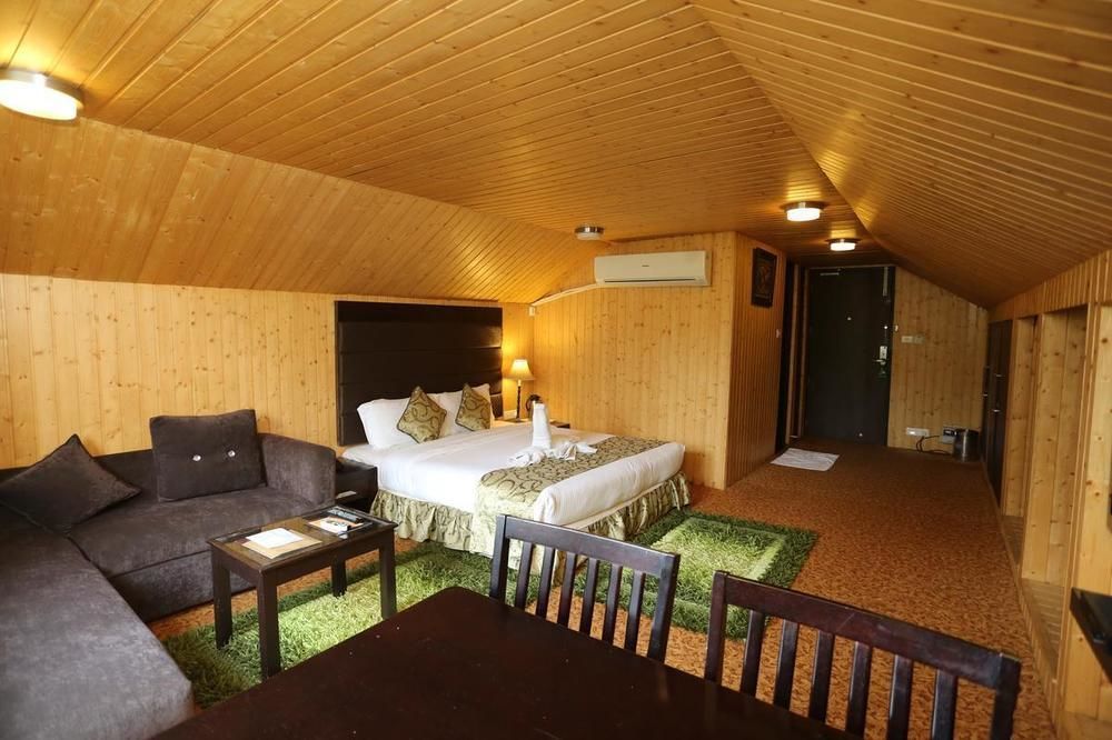 Hotel Pine Spring Gulmarg Eksteriør bilde