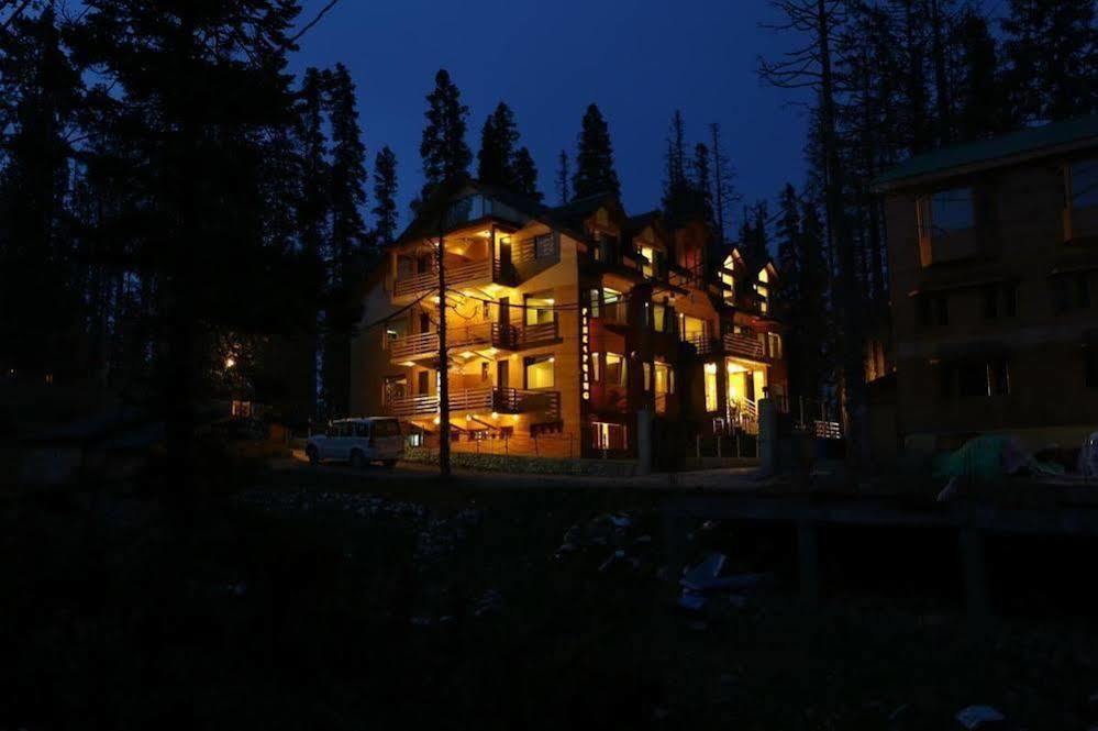 Hotel Pine Spring Gulmarg Eksteriør bilde