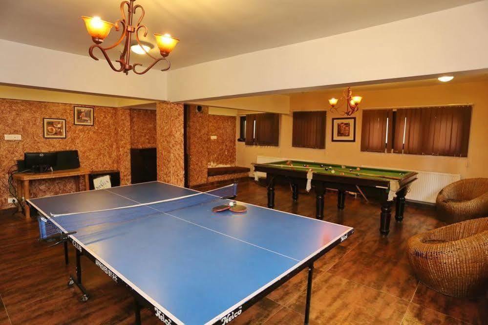 Hotel Pine Spring Gulmarg Eksteriør bilde
