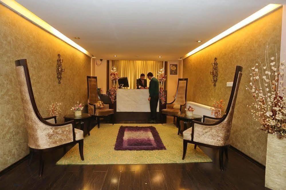 Hotel Pine Spring Gulmarg Eksteriør bilde