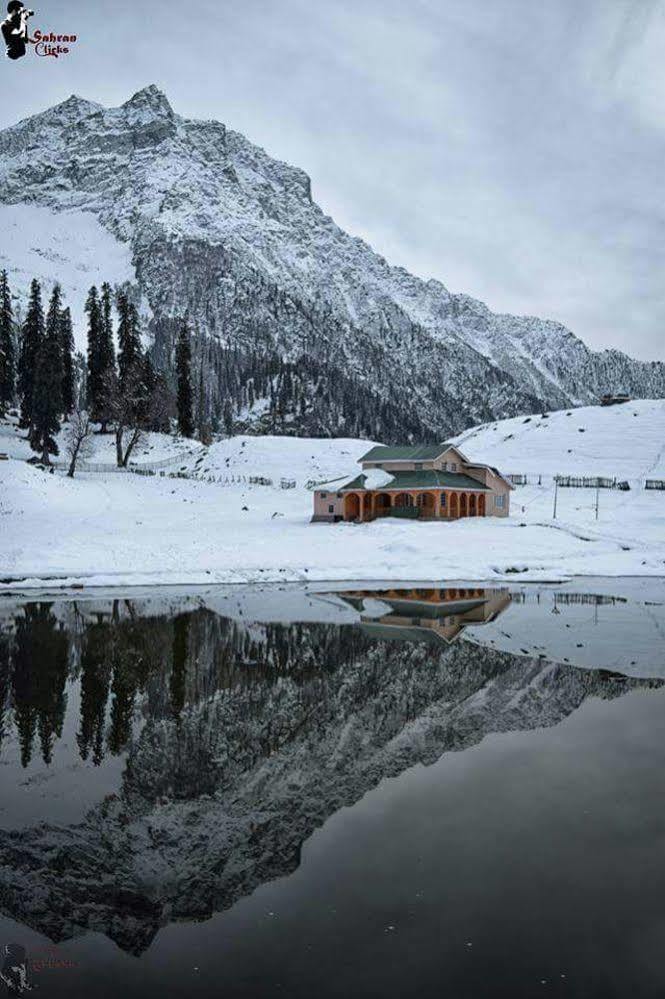 Hotel Pine Spring Gulmarg Eksteriør bilde